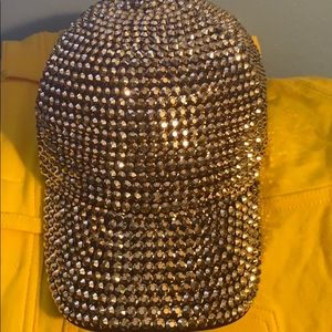 Shiny rhinestone gold cap (New)